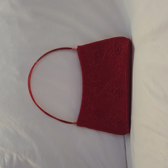 Classy red purse with beads. - Picture 1 of 12